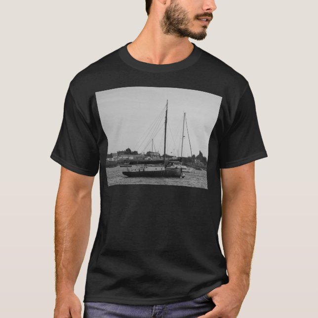 Camiseta Pequeno Iate Clássico (Frente)
