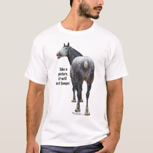 Camiseta Percheron toma uma imagem