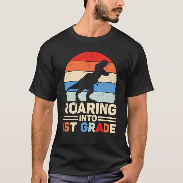 Camiseta Percorrendo Para O Grau Rex Cute 1rua De Primeiro  (Frente)