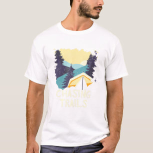 Camiseta Percorrendo Traços Caminhando Montagem de Hikers n