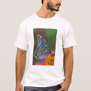 Camiseta Perfil de borboleta em uma flor