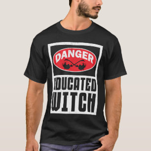 Camiseta Perigo Educado Bruxa Engraçada Mulher Engraçada
