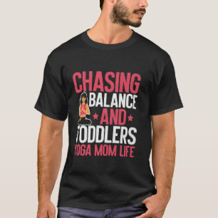Camiseta Perseguindo Equilíbrio e Ioga para Crianças Pequen