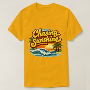 Camiseta Perseguindo o Sol na Praia Vibrações de Verão