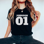Camiseta Personalizado Com Nome Número Personalizado Férias<br><div class="desc">Aumente o estilo de férias da sua família com a Camisa T de Férias da Família "Personalizada com Nome Personalizado com Número Personalizado". Esta camisa personalizada apresenta um design unificado com o nome da família, o ano estabelecido e os nomes e números individuais, garantindo que cada membro da família se...</div>