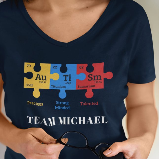 Camiseta Personalizar Autismo Consciente da Família Mãe (Autism Awareness Team Name Periodic Table T-Shirt)