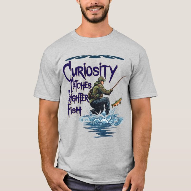 Camiseta Pesca com isca artificial "A Curiosidade Pega Peix (Frente)