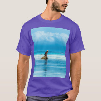 Camiseta Pesca na maré baixa ao largo da costa da arte Zanz