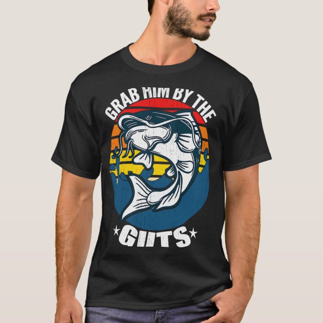 Camiseta Pescar com as Mãos um Bagre Monstro Cabeça Chata (Frente)