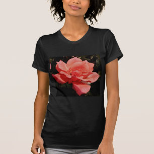 Camiseta pêssego cor-de-rosa e dewdrops