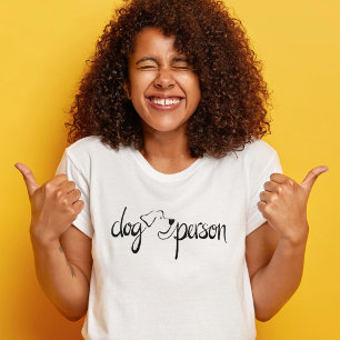 Camiseta Pessoa com Cachorro Moderno Script Letreiro à Mão 
