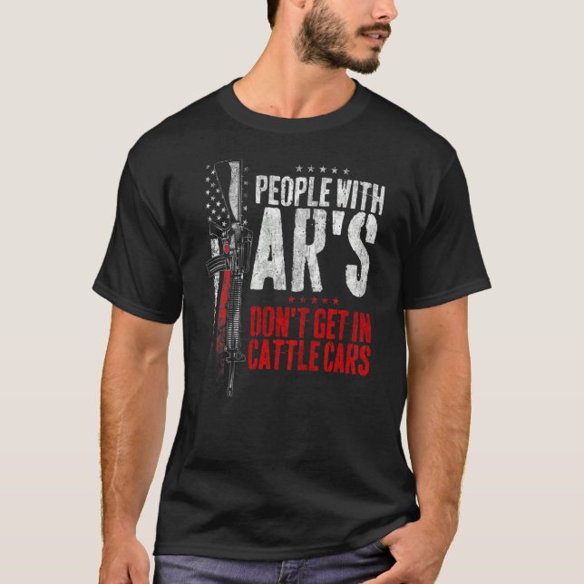 Camiseta Pessoas com ar não chegam nos carros de gado de vo (Frente)