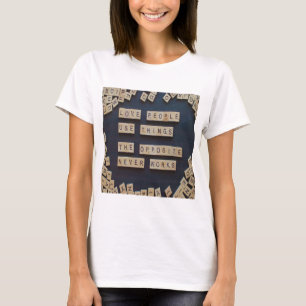 Camiseta Pessoas De Amor Usam Coisas, Palavras Positivas