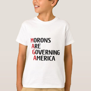 Camiseta Pessoas Idiotas Engraçadas Estão Governando a Amér