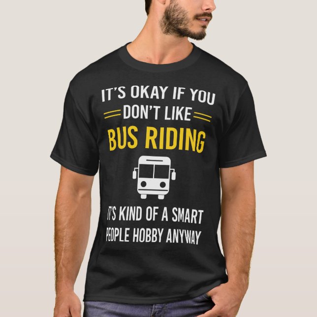 Camiseta Pessoas Inteligentes Andando de Ônibus (Frente)