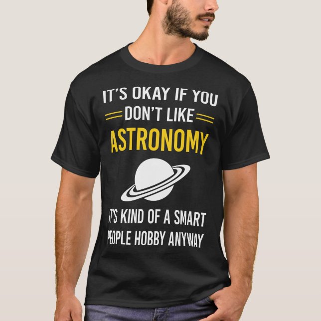 Camiseta Pessoas Inteligentes Astronomia (Frente)