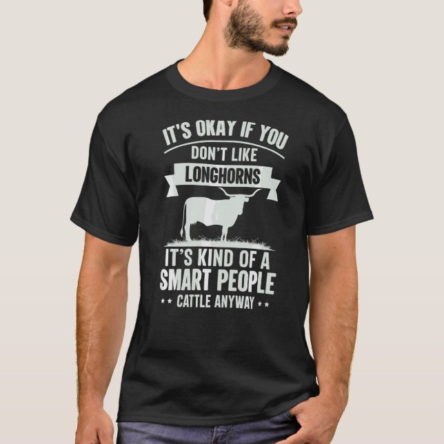 Camiseta Pessoas Inteligentes Fazendeiro de Gado  Raça de V (Frente)
