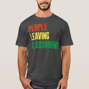 Camiseta Pessoas Saindo das Salas de Aula PLC