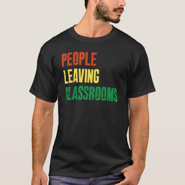 Camiseta Pessoas Saindo das Salas de Aula Plc 6 (Frente)