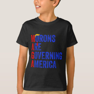Camiseta Pessoas sem juízo estão governando a América Engra