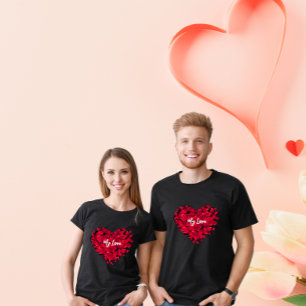 Camiseta Petais Rosa em forma de coração do casal preto