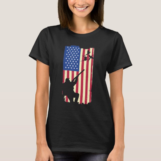 Camiseta Pheasant Hunting Patriotic American Flag Upland Bi (Frente)