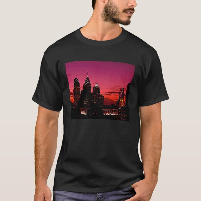 Camiseta Philadelphia's Skyline Silhouette at Sunset (Frente)