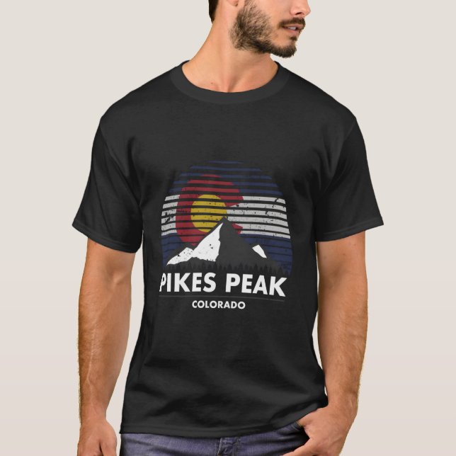 Camiseta Pikes Peak Colorado Flag Adventure Mountain (Frente)
