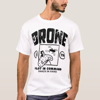 Camiseta Piloto de drone no comando com lanche na mão