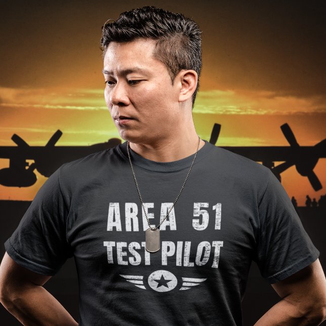 Camiseta Piloto de teste da área 51 - OVNI de Alienígena en (Criador carregado)