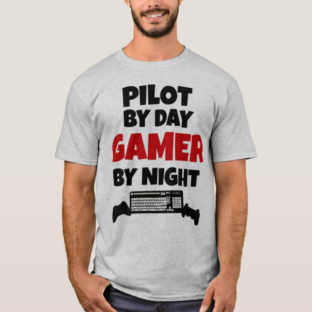 Camiseta Piloto por Day Gamer by Night (Frente)