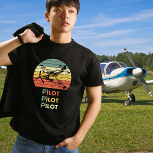 Camiseta Piloto Pôr do Sol Retro e Aviação de Avião Antigo
