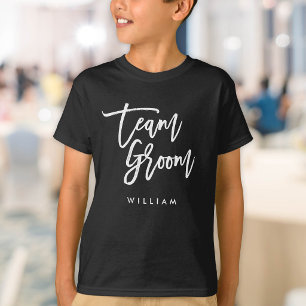 Camiseta Pincel Chic Tendência Branco Script Equipe Groom