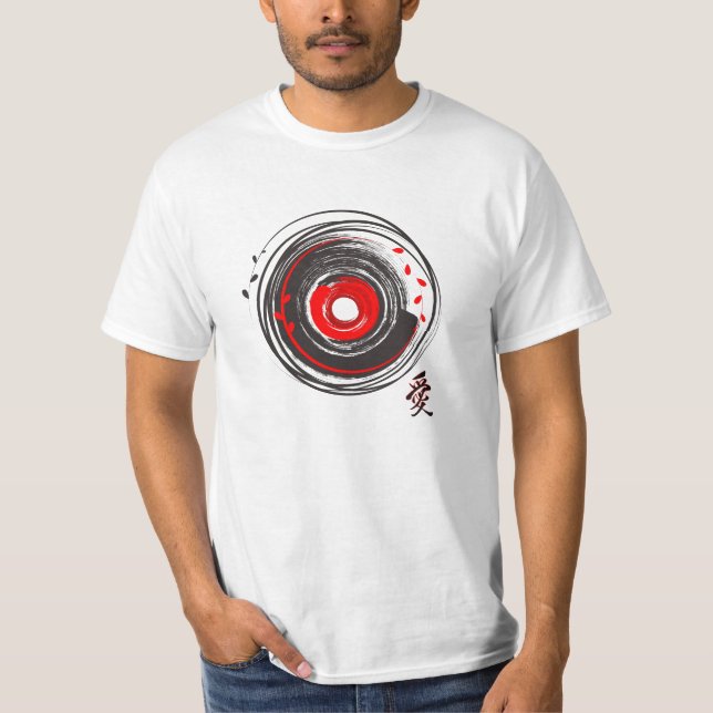 Camiseta Pincel Pintou Registro De Vinilo Com A Palavra Amo (Frente)