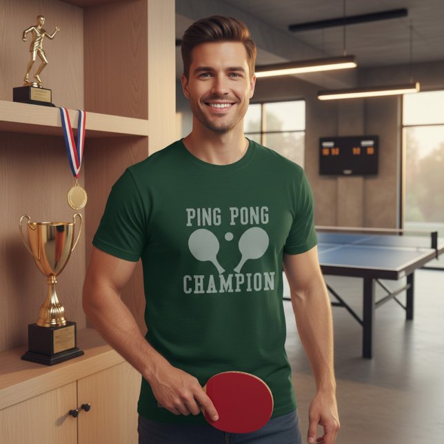 Camiseta Ping Pong Champion cruzou a Mesa de Tênis de selet (Show off your skills and champion status with this ultimate table tennis tee.)
