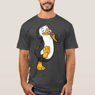 Camiseta Pinguim com um cone de sorvete
