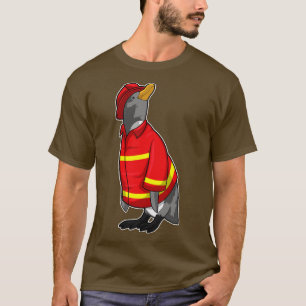 Camiseta Pinguim como Bombeiro com Capacete