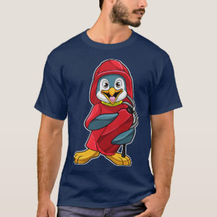 Camiseta Pinguim como Bombeiro com extintor de incêndio
