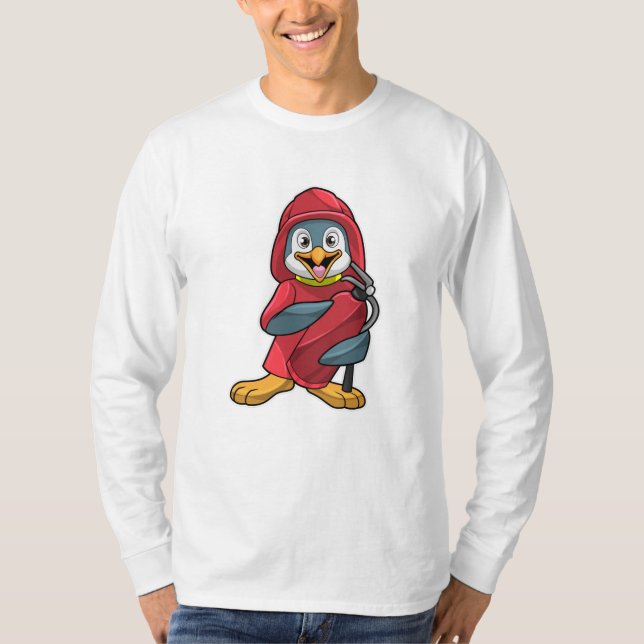 Camiseta Pinguim como Bombeiro com extintor de incêndio (Frente)
