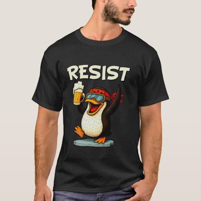 Camiseta Pinguim Engraçado Resiste (Frente)