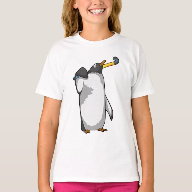Camiseta Pinguim no Hockey com palito de hóquei (Frente)