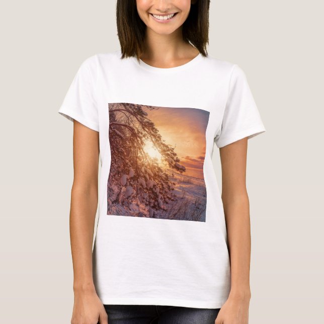 Camiseta Pinheiros e pinheiros com neve (Frente)