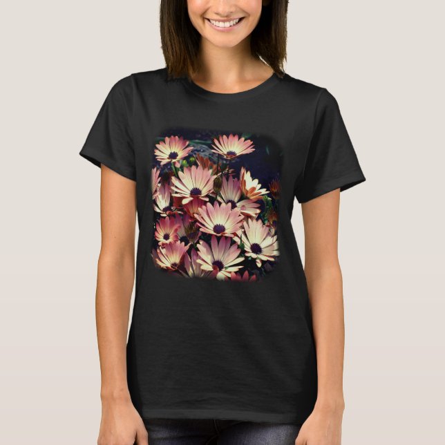 Camiseta Pink African Daisies Floral Nature  (Frente)