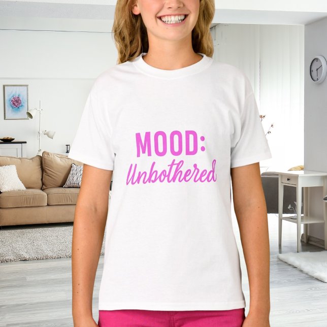 Camiseta Pink white quote mood unbothererd girl (Criador carregado)