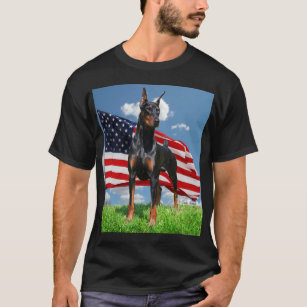 Camiseta Pinscher do Doberman com t-shirt da bandeira