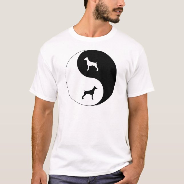 Camiseta Pinscher Yin Yang do Doberman (Frente)