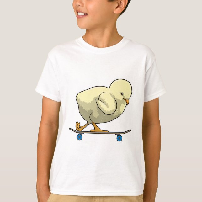 Camiseta Pintinho como skater com skateboard (Frente)