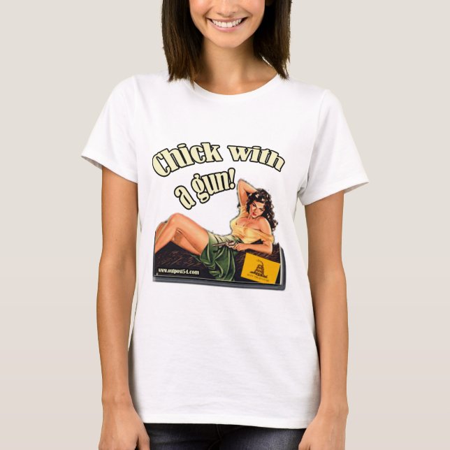 Camiseta Pintinho foragido com uma arma (Frente)