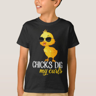 Camiseta Pintinhos cavando meus cachos, bebedouro