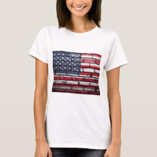 Camiseta Pintura de bandeira americana numa parede de tijol